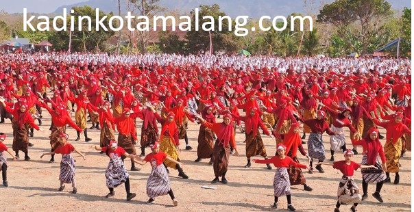 Menari Bersama Rakyat