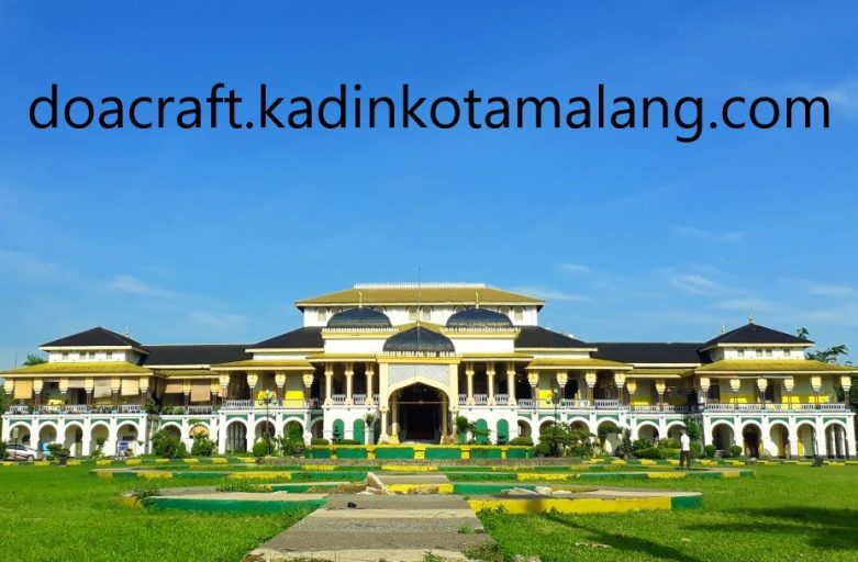 Istana Maimun Medan Arsitektur Megah