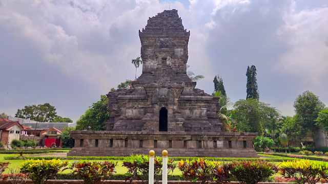 Menyelami Keagungan Candi Singosari di Tanah Jawa